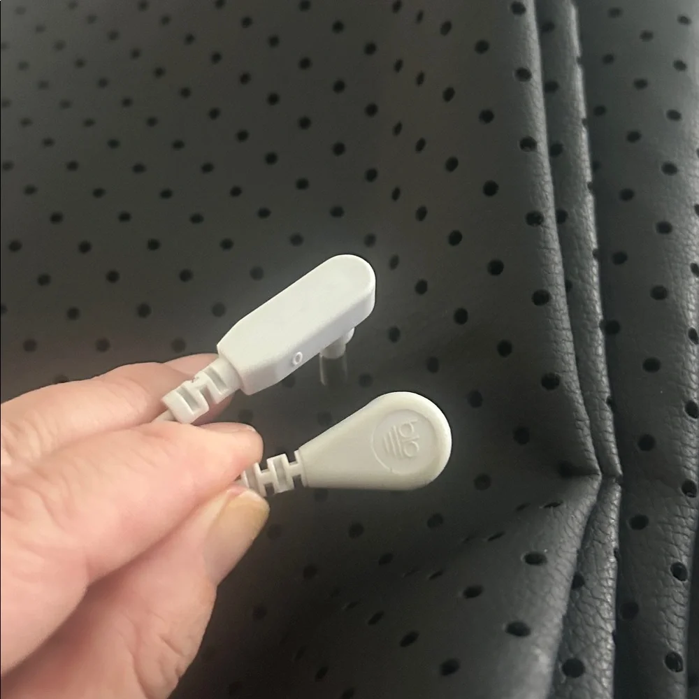 53 by 69 grounding mat with plug
